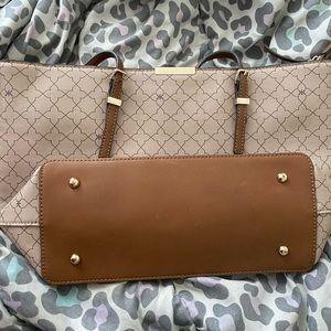 Brown/tan large shoulder bag